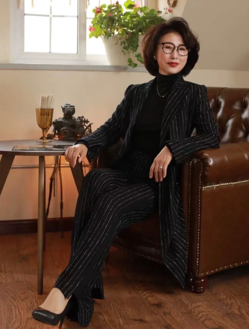 惠普 建议过了60岁的妈妈辈：衣不艳，裙不短，发不长，美得优雅高级