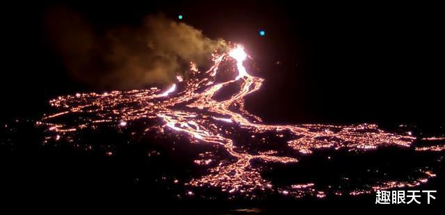 冰岛火山喷发时,监控拍到2个蓝光UFO,难道火山喷发真与UFO有关?