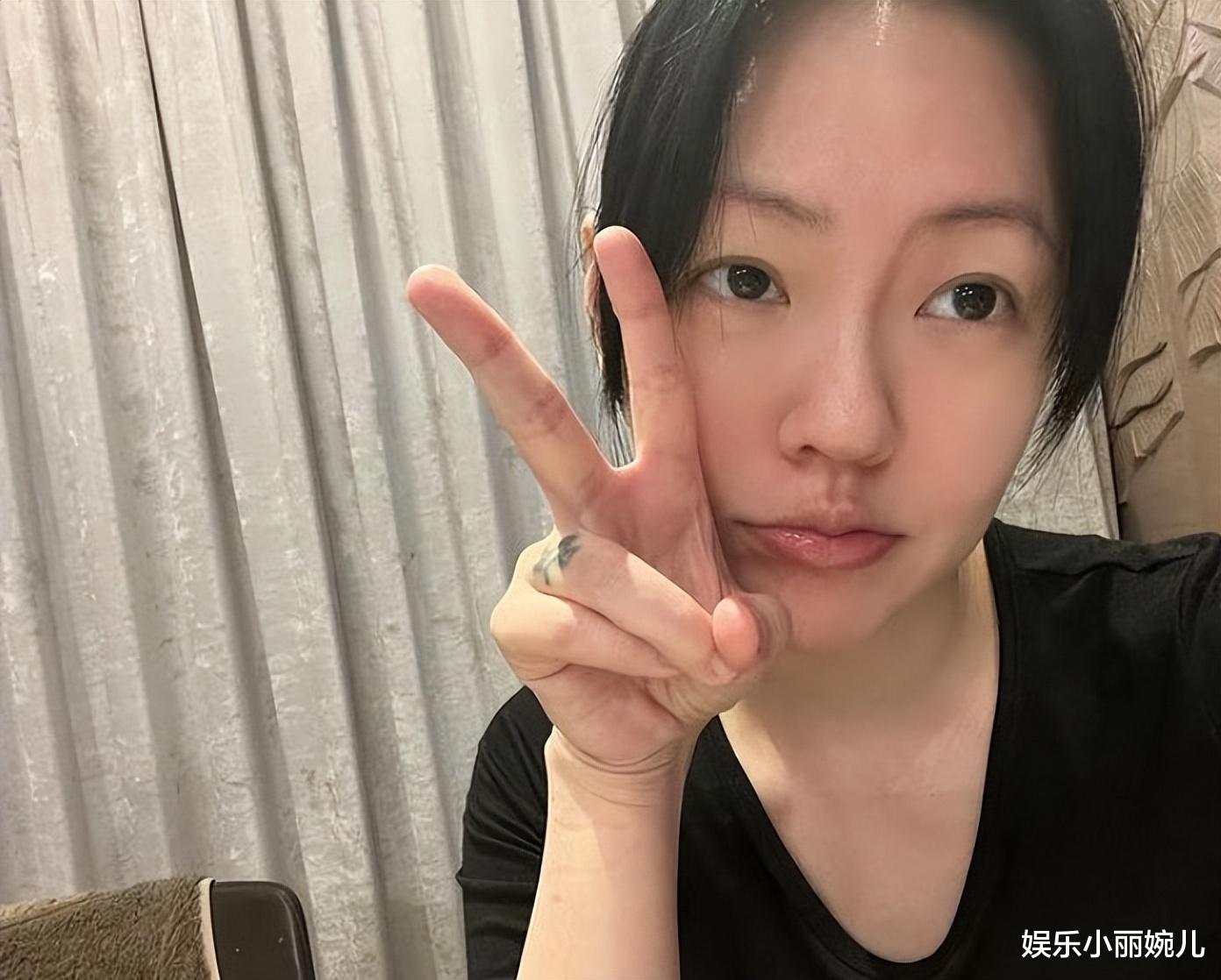 小S|小S因上吐下泻到医院挂急诊，临时取消《小姐不熙娣》节目录影