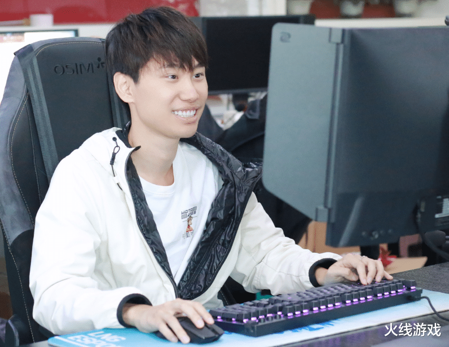 lng|面对面见大主播？LNG携手比心开启青训招募，打职业的机会来了！