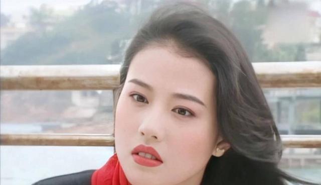 邱淑贞|10位自然老去的港圈老牌女星，叶童一头白发，邱淑贞身材发福