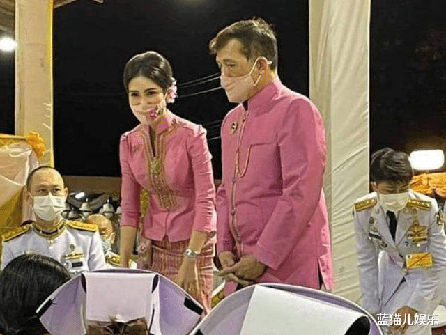 诗妮娜|诗妮娜待遇急速下滑,苏提达回国淘汰妾室,后宫霸主再度重回巅峰