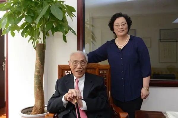 山楂|国医大师颜德馨,活到了97岁,他总结的防老法则,你能做到几条?