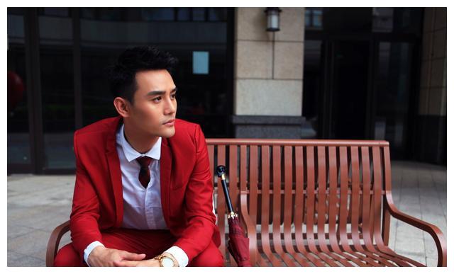 王凯|王凯:父亲肺癌离世一个月,他被查出肺部阴影,红不红已不再重要