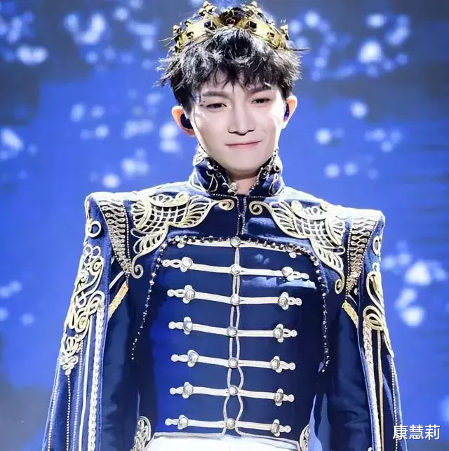 周深|究竟什么才是被抵制的“娘炮”审美？周深为什么不算？