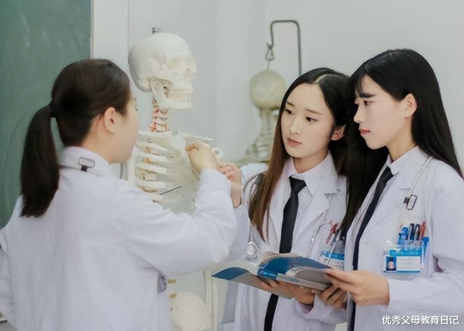 求职|普通人家的孩子该学医吗？医学博士讲述求职经历，满满的心酸