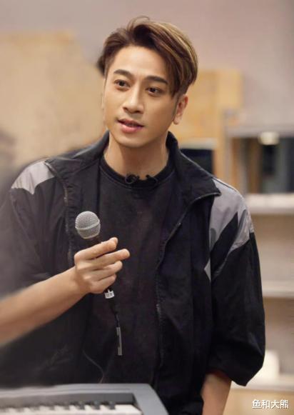 万茜|《披哥》五公录完,3轮比拼2人出局,陈小春张智霖现场剃头超震撼