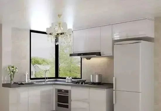 冰箱还傻傻放餐厅?人家小户型厨房都这样放,真后悔没早点看到!