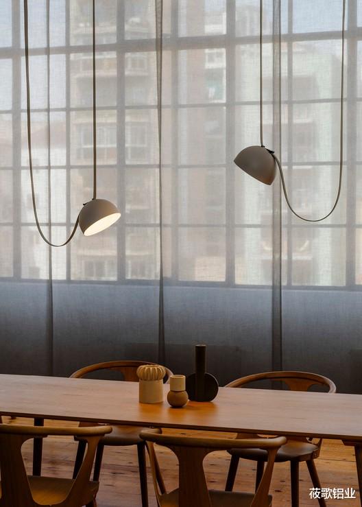 可弯曲照明系统出现!摆脱线路束缚,自定义室内氛围