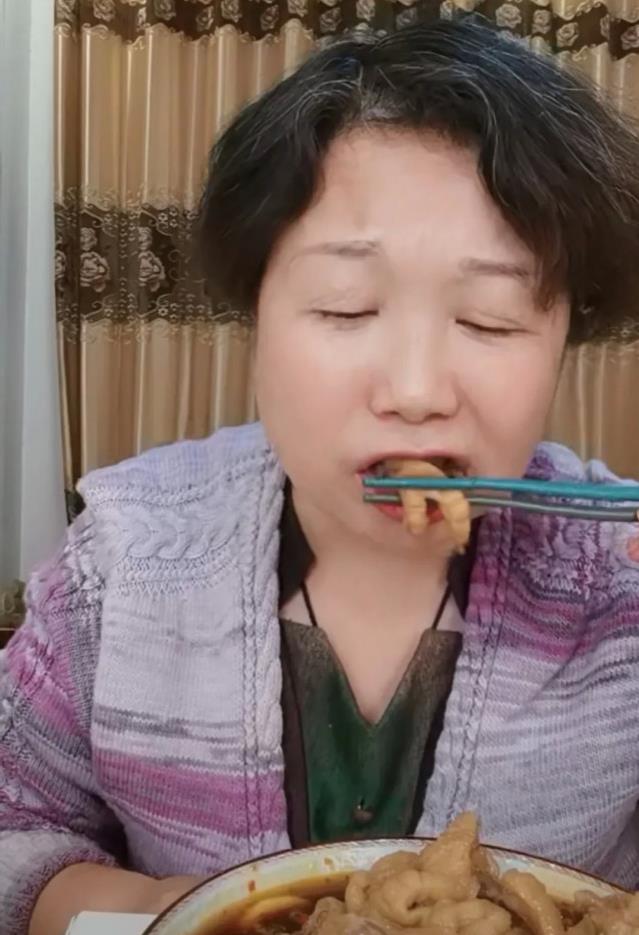 |杜新枝就是医学奇迹，比许敏会享受生活，感叹儿子姚策不定期体检