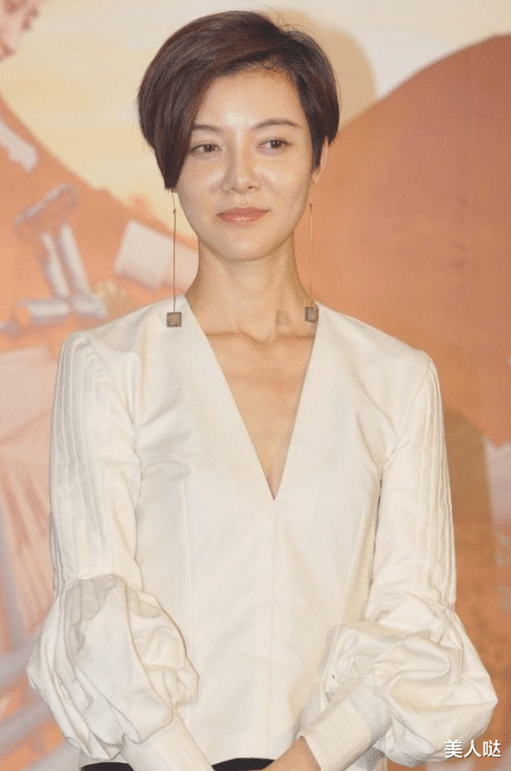 车晓|车晓厉害之处是气质把握得很棒,排骨胸看似瘦过头,穿衣却很高级