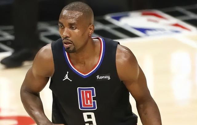 伊巴卡|篮球美女和NBA伊巴卡做饭！前者曾加入成人行业，球迷直呼太般配