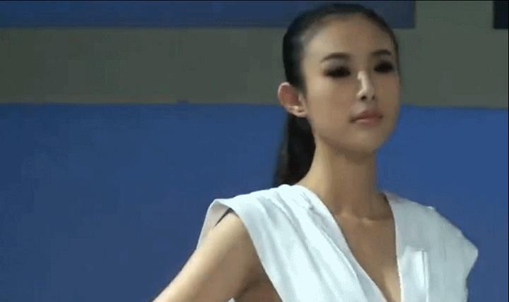 翟凌|兽兽:被前任一渣再渣,私密照两次被外泄,嫁富二代老公孩子6岁