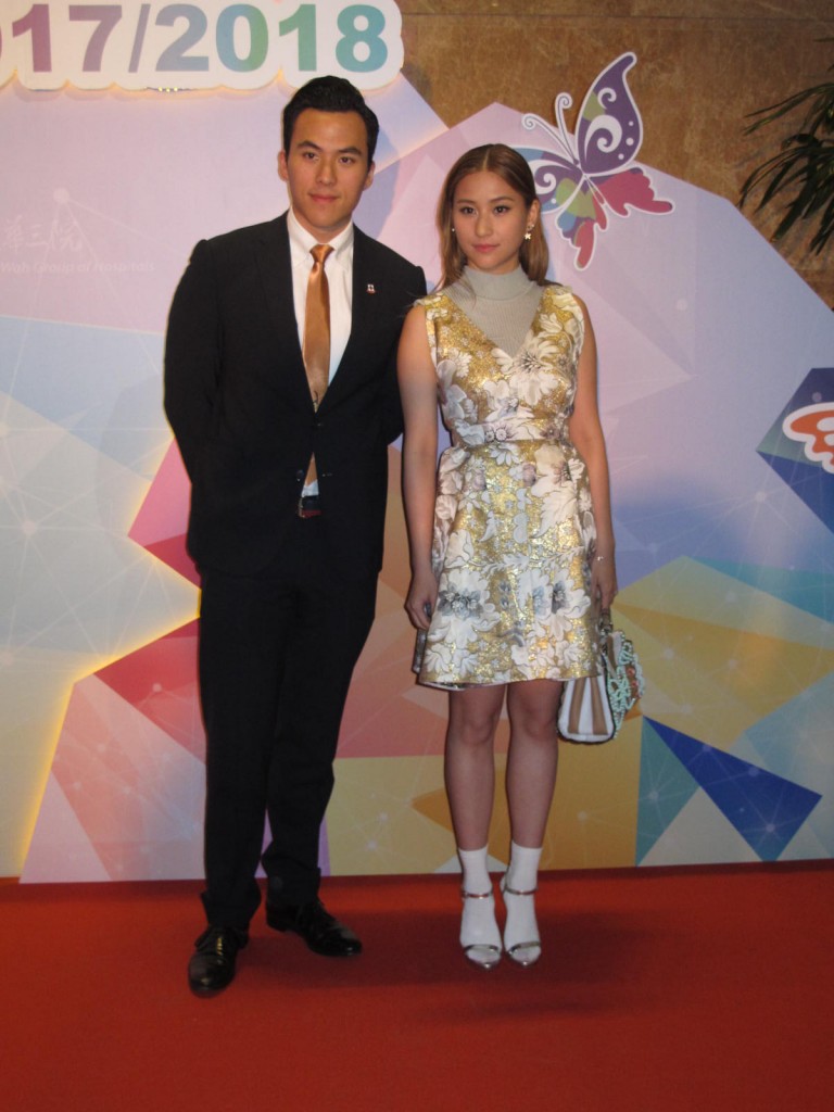 王祖贤的旧爱林建岳小女儿17岁了,正式踏足社交圈,撞脸徐子珊