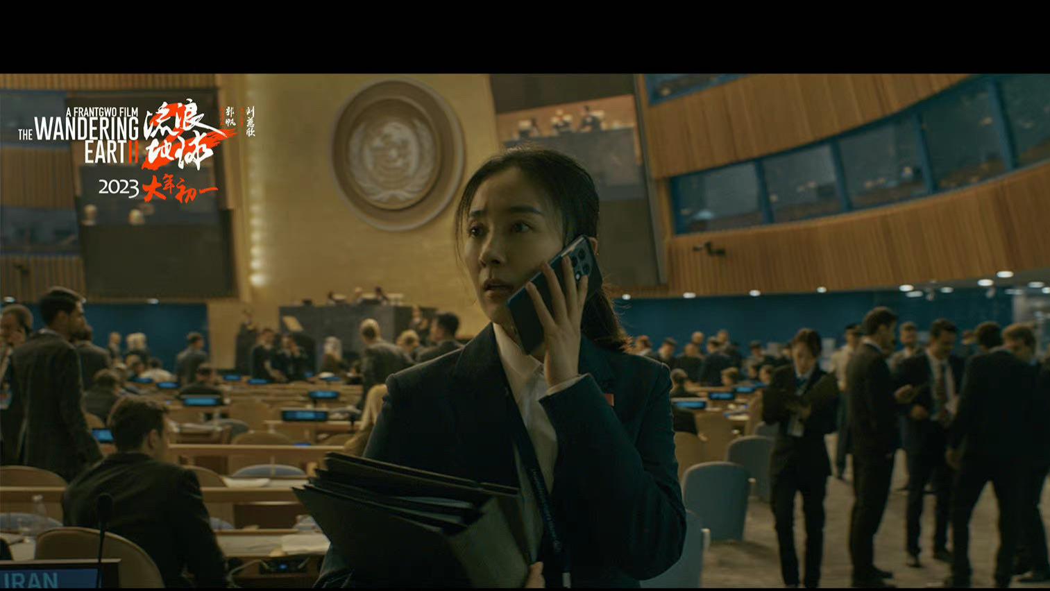 王源|影视剧中出现的联合国议事大厅，而王源早就拥有专属直拍，好骄傲