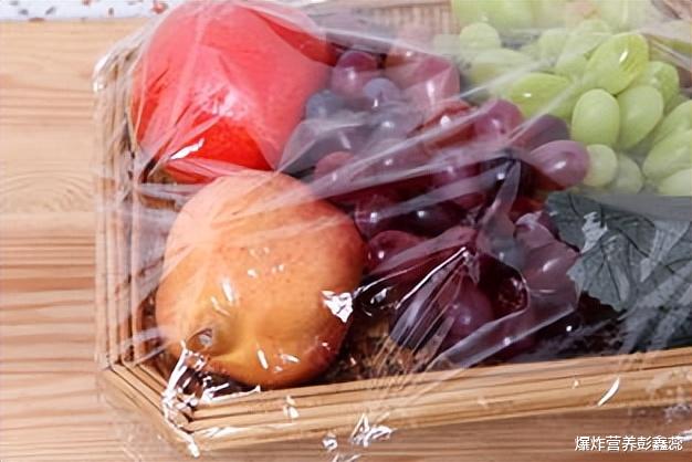 水果|装菜、装水果的塑料袋放进冰箱，有毒还致癌？通过研究实验告诉你