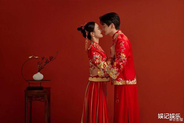 张檬|张檬小五首晒婚纱照，韩式婚服抢镜，自称像韩剧财阀联姻