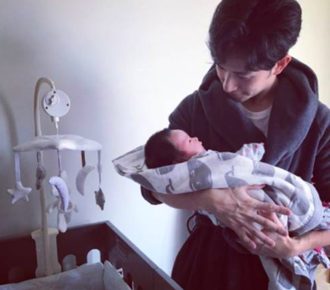 龙洋|自曝恋情，不怕被打到流产吗？