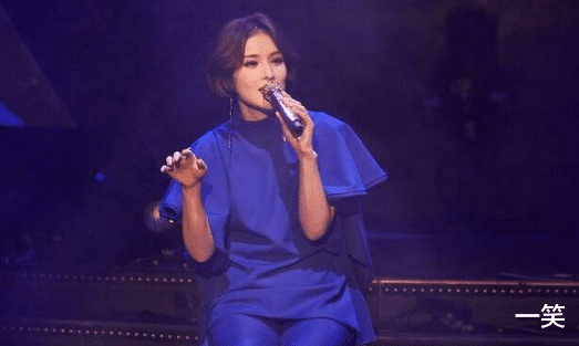 玄彬|孙艺珍玄彬婚礼现场首曝光，两人提前彩排婚礼，会场摆满婚纱照