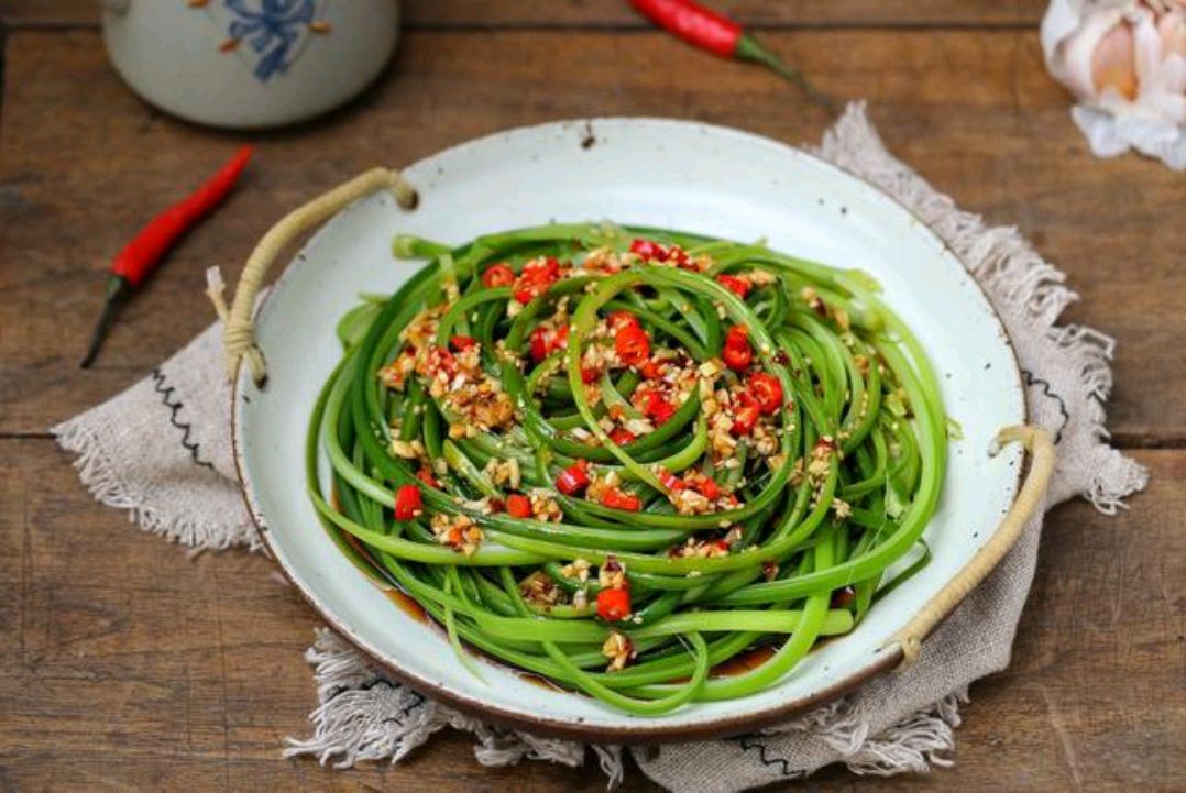 在入夏之前,多吃3种食物,或能给身体做个“大扫除”