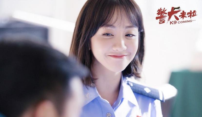 同样是“女警照”,把颜丙燕和杨幂等人放在一起看,差别就出来了