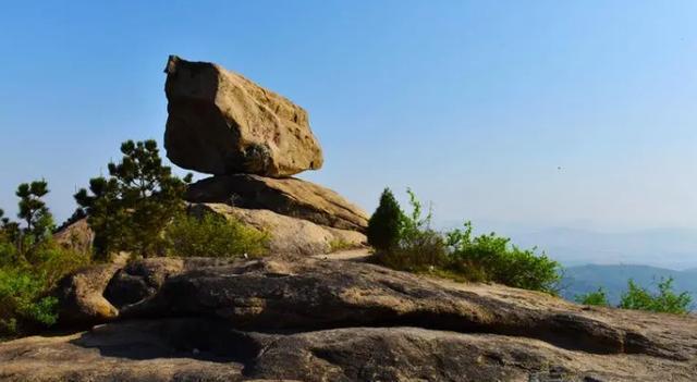 无锡|济南一山,因山顶一块石头得名,藏有一座寺庙
