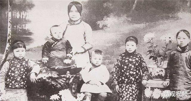 美女陆英:16年生下14胎,36岁油尽灯枯倒在产房,令人可惜