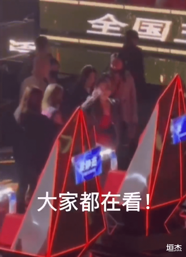 娱乐圈|这些娱乐圈“活人”,终于撕开了内娱的遮羞布