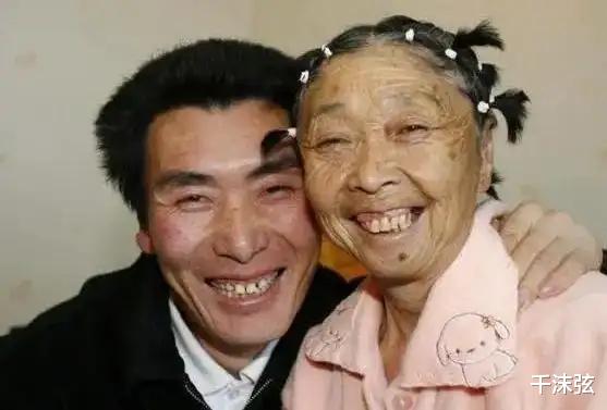 马玉琴李玉成有望复合?夜晚约会引孙子不满,直言:别玩心眼