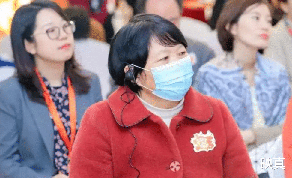 2021年,河南农妇登联合国演讲,归国后全网劝她离婚,离了吗?