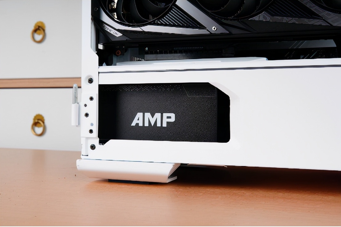 机箱|新的一年新的归来，追风者(PHANTEKS) PK518幻影白新色鉴赏