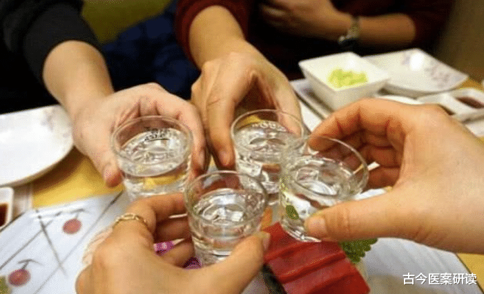 莲花清瘟胶囊|吃一口相当于6个苹果，心内科主任：血脂高的人坚持吃，血管或一通到底