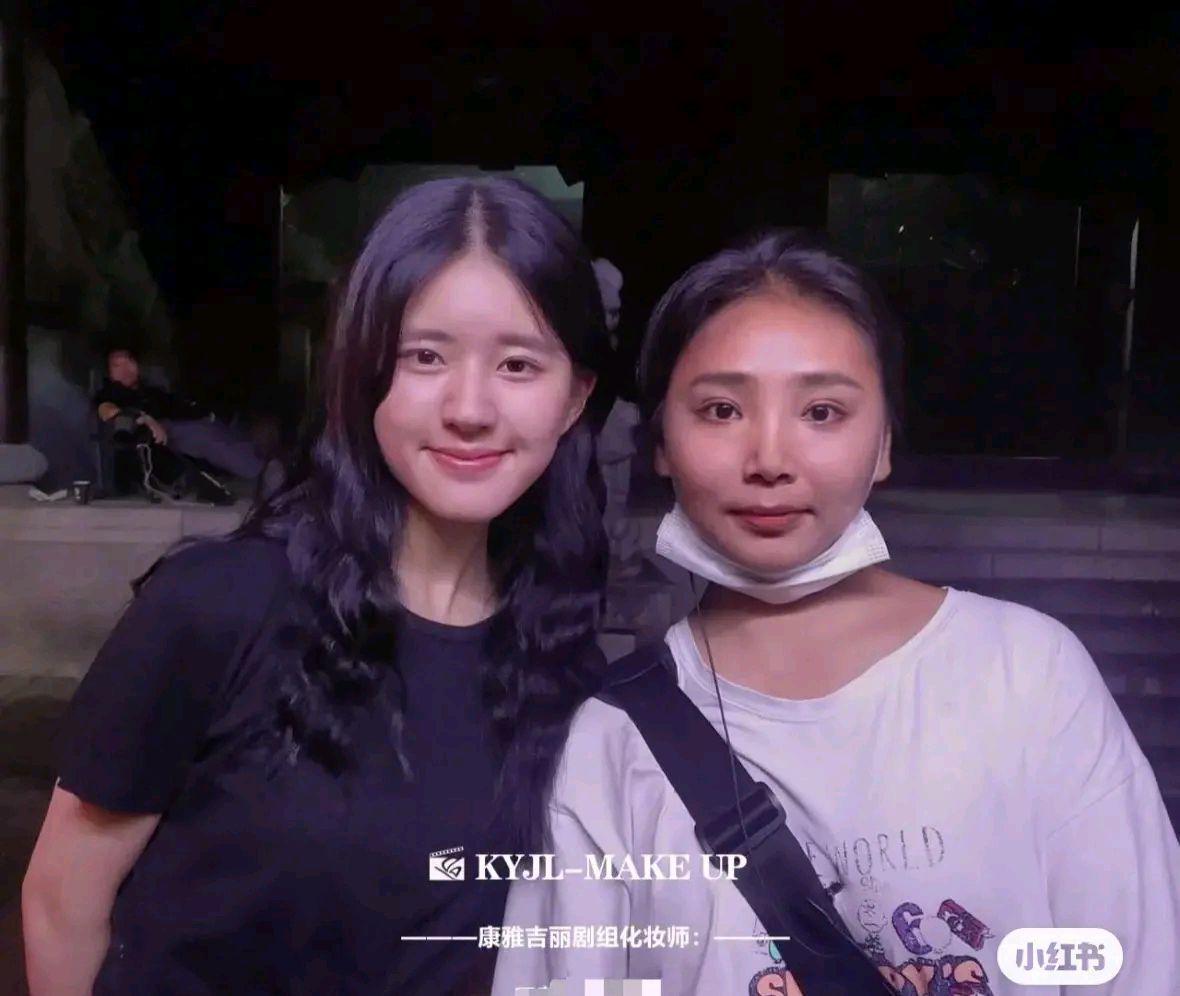 赵露思|化妆师曝光了赵露思的未修生图,有一点惨不忍睹!