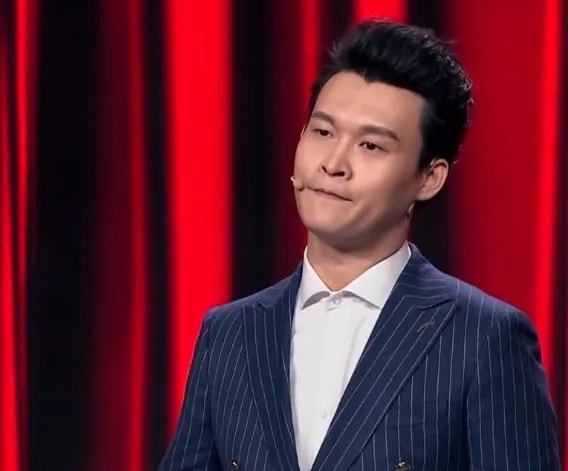 小沈龙|小沈龙自曝：离开赵本山后，在三亚花5个亿买了别墅，身价超50亿