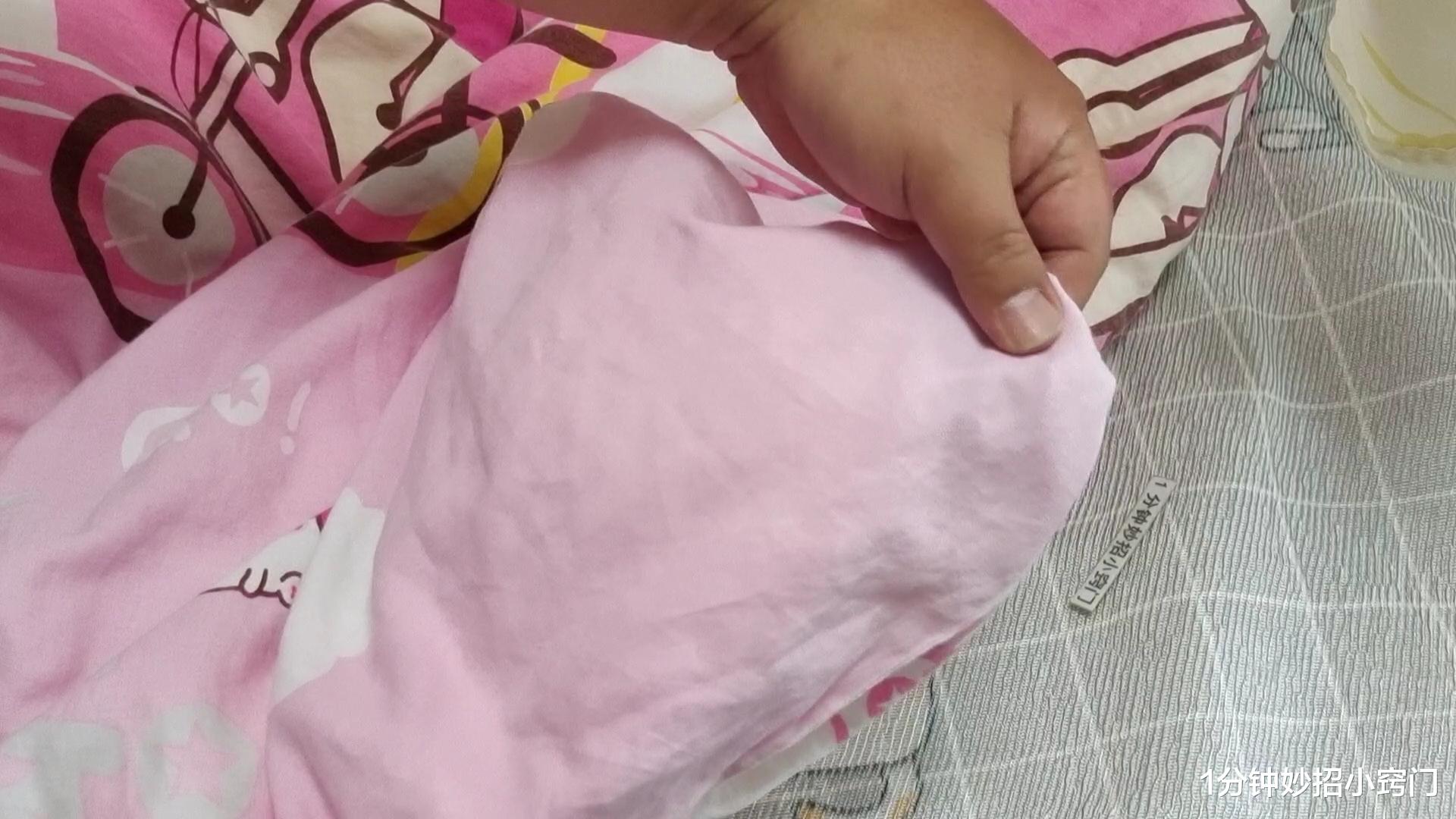 被子在被套里乱跑？只需一个口罩，问题轻松解决，没想到这么管用