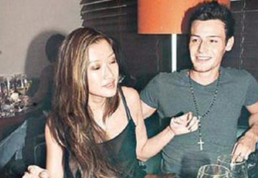 谢婷婷|37岁未婚生女,谢婷婷换男友的速度如同换衣服,女儿生父至今成谜