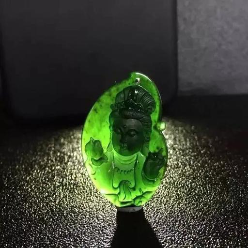翡翠|黑色玉石怎么辨，和墨翠一比就知道