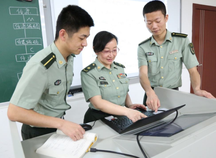 国防科技大学|国防科技大学直招军官来了，年薪起步15万，家属可享超高福利待遇