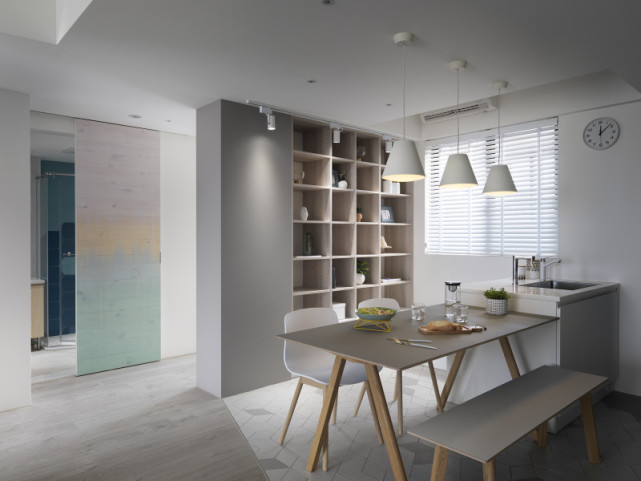 100平北欧风二居室,既有现代简约的清新自然,还舒适方便打理