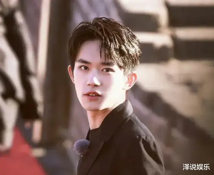 秦岚|徐帆退休引热议,对易烊千玺考编谈看法,网友纷纷赞成