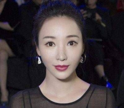 沈梦辰|“铁刘海”掀起来:沈梦辰像换脸,柳岩老十岁,而她却气场全开!