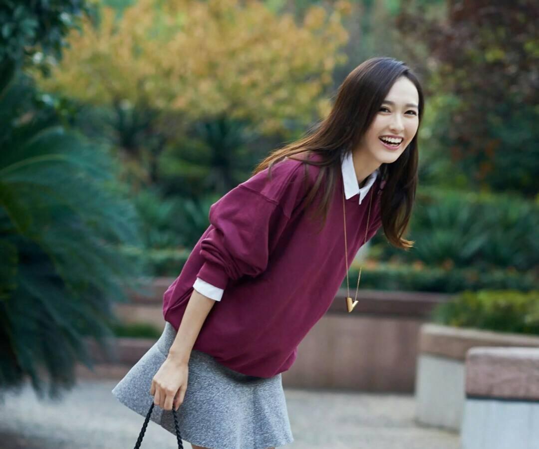 唐嫣|被粉丝脑残行为拖累,唐嫣时尚资源被切断,娱乐圈也得靠人情世故