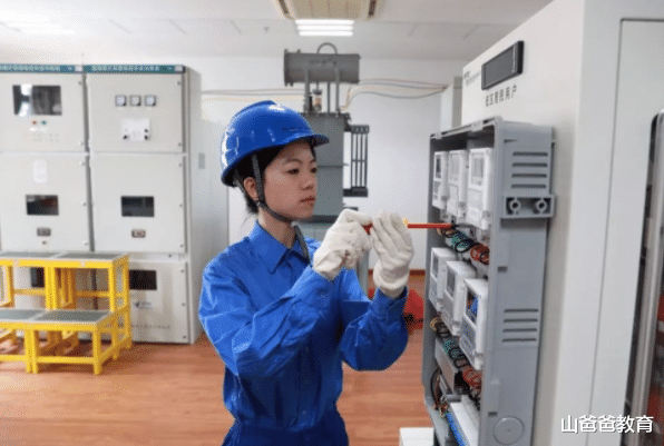 本科生|国家电网公开招聘,本科生年薪8到13万左右,专科生也有机会报考