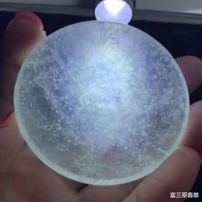 翡翠|翡翠戴久了,它里面的棉会化开?这种说法靠谱吗?