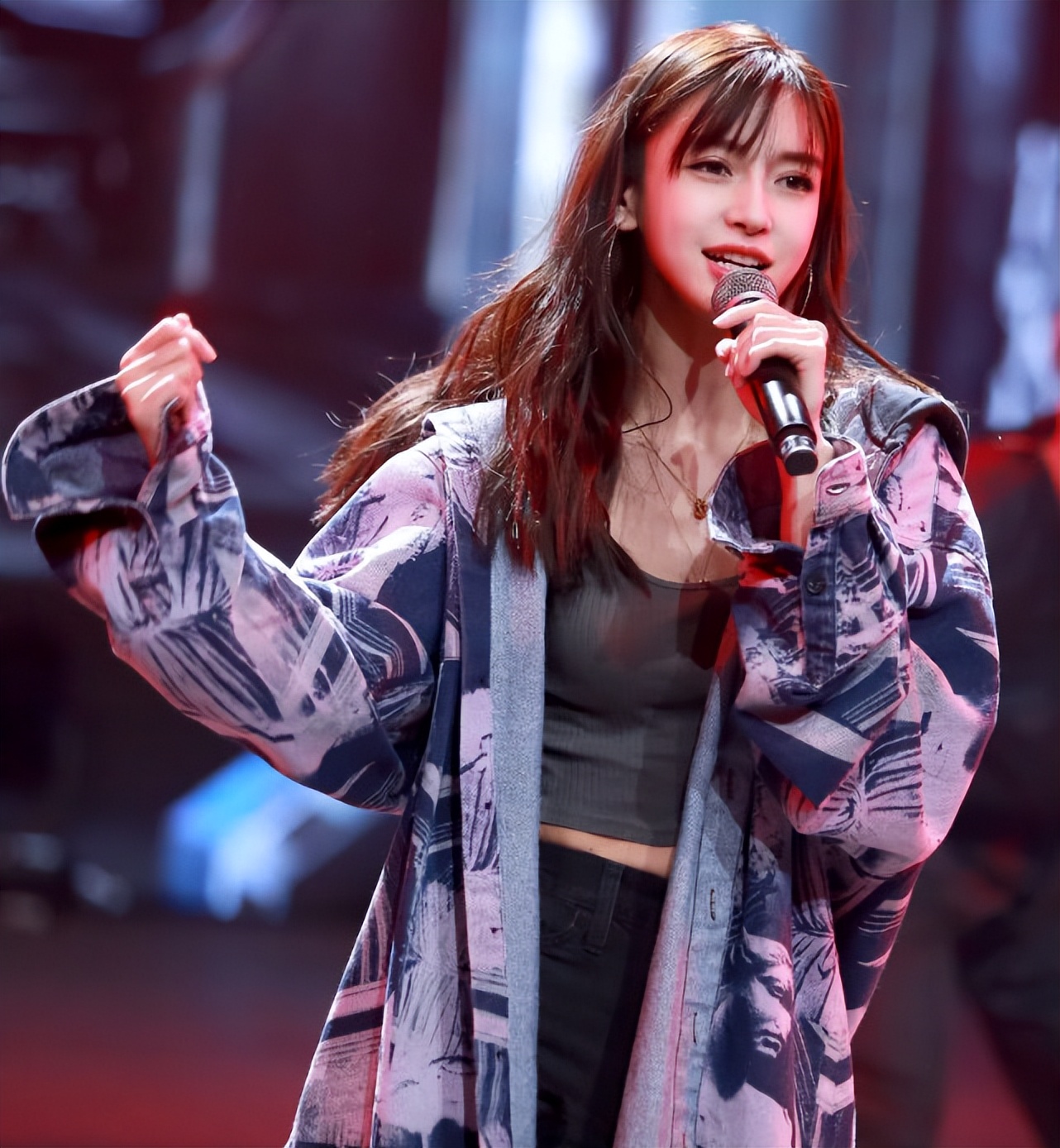 韩国娱乐|杨颖离婚近2个月,没有黄晓明后,各方面发展“暴露无遗”