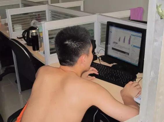 |万万没想到的事情发生了！例会开成了散伙会，合伙人退出一个！