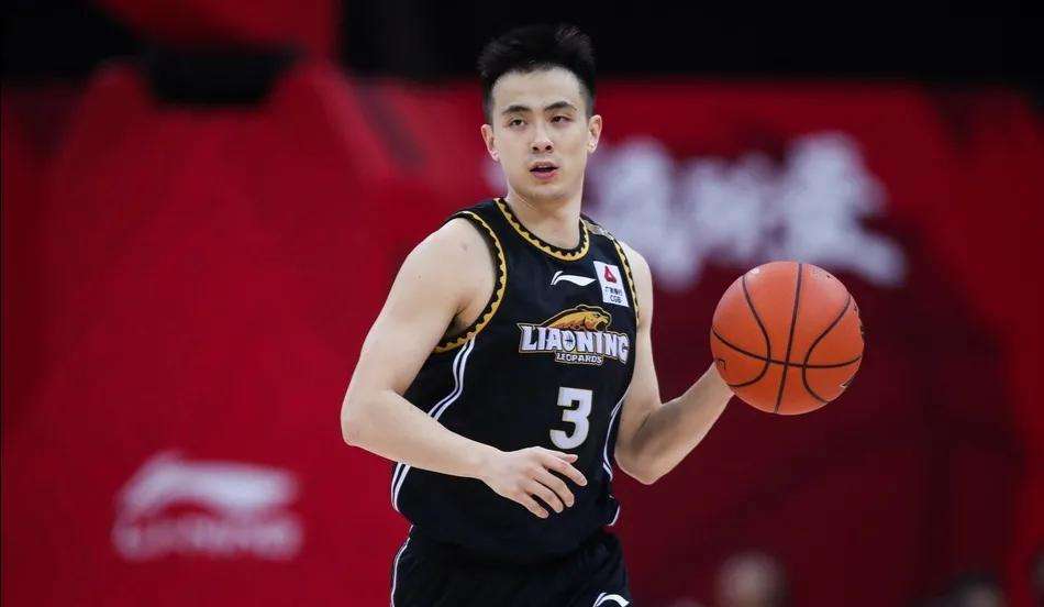 辽宁男篮|2米18！2米15！场均7+4，创生涯新高！再这样打高诗岩恐悬了