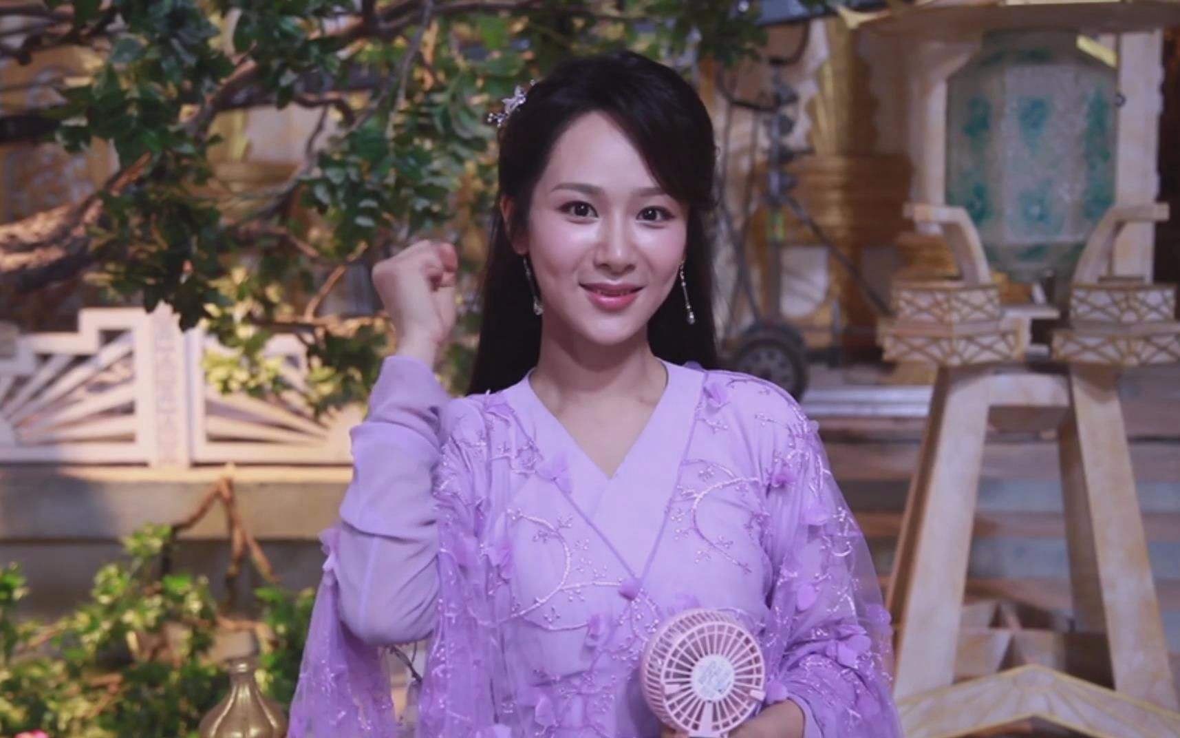 杨紫|杨紫动了张小寒背后资本的蛋糕?2天8个热搜想拉下她,给新人让路