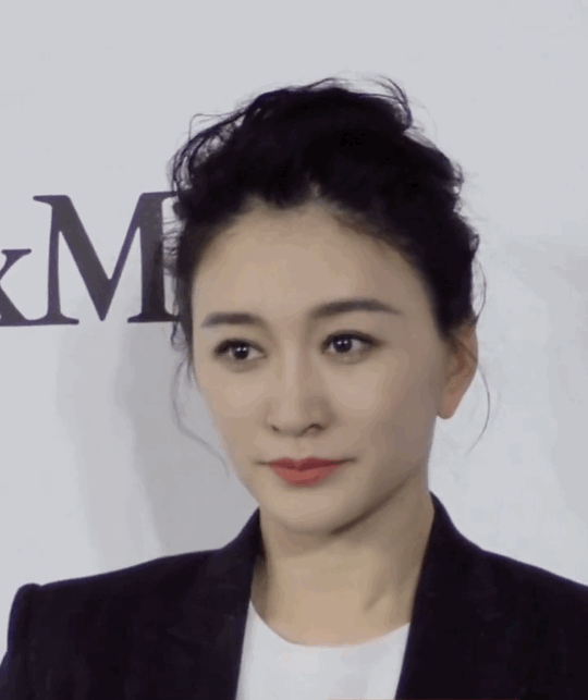 护肤 李小冉“护肤秘诀”火了，轻松养成光滑婴儿肌，金晨：我都用2年了