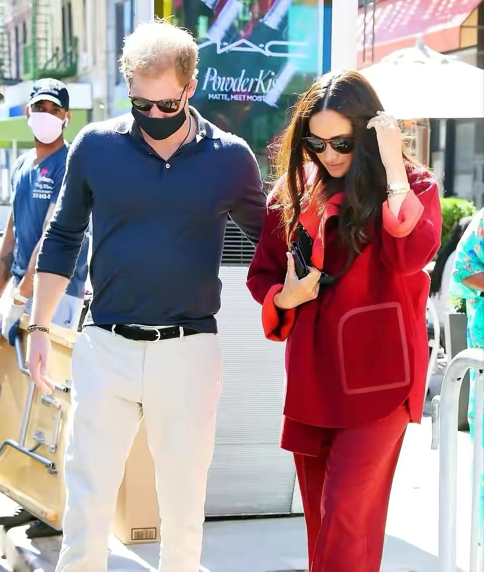 情侣|哈里梅根病急乱投医!有意邀“蜘蛛侠情侣”帮其解围,荷兰弟很懵